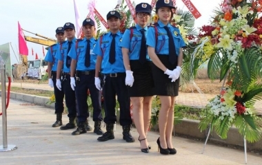 Tại Sao Đồng Phục Bảo Vệ Thường Có Màu Xanh Dương