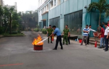 BẢO VỆ CHUYÊN NGHIỆP ĐƯỢC HUẤN LUYỆN